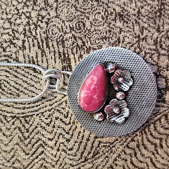 Pink turquoise sterling necklace - Picture 3 of 3